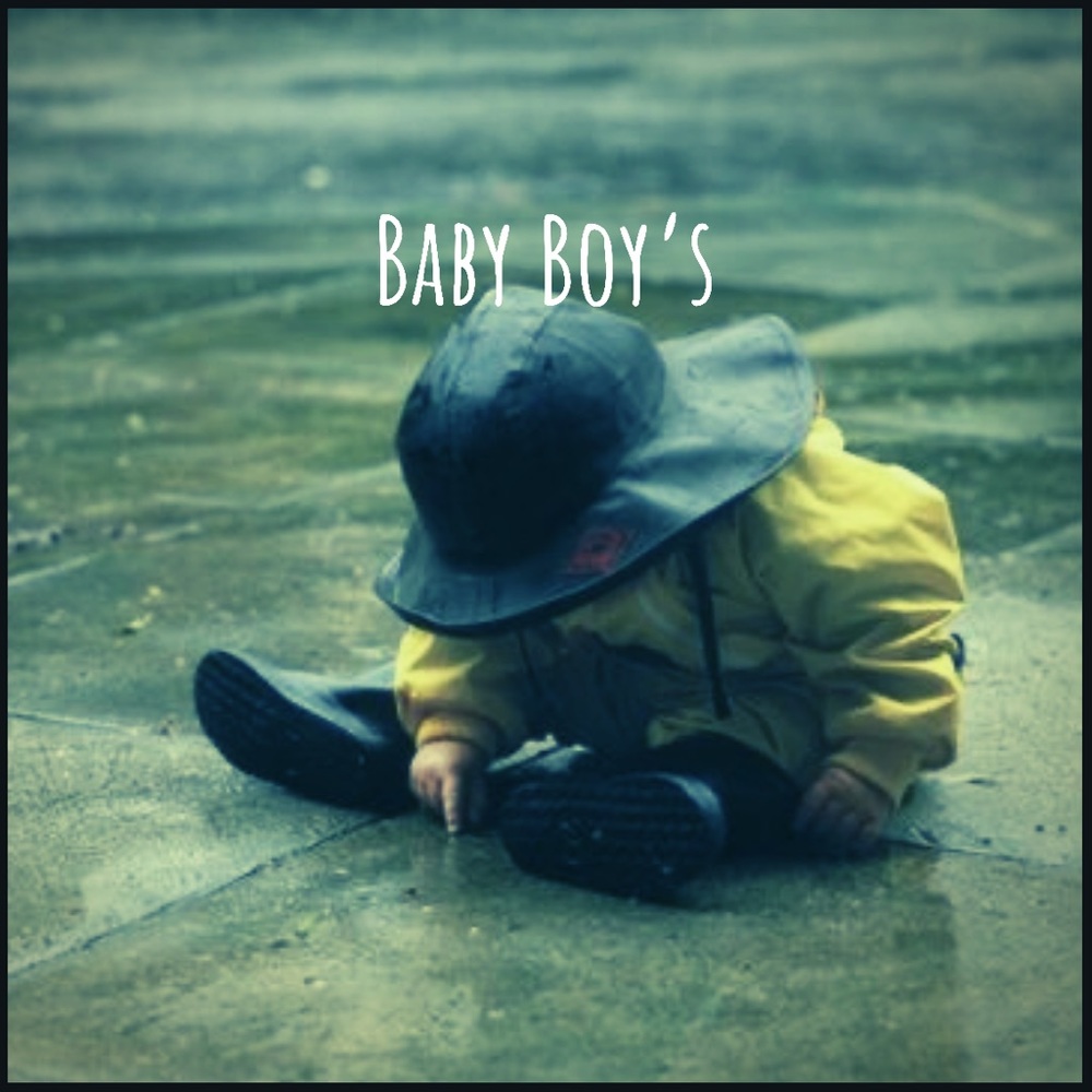 Baby boy’s clothing & shoes